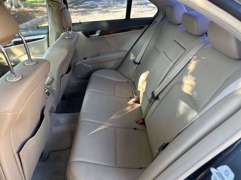 Used 2010 Mercedes-Benz C 300 C 300 Luxury 4MATIC AWD 4dr Se image 14