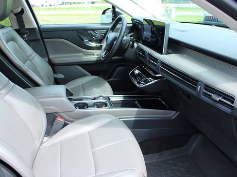 Used 2023 Lincoln Corsair AWD w/ Equipment Group 101A image 29