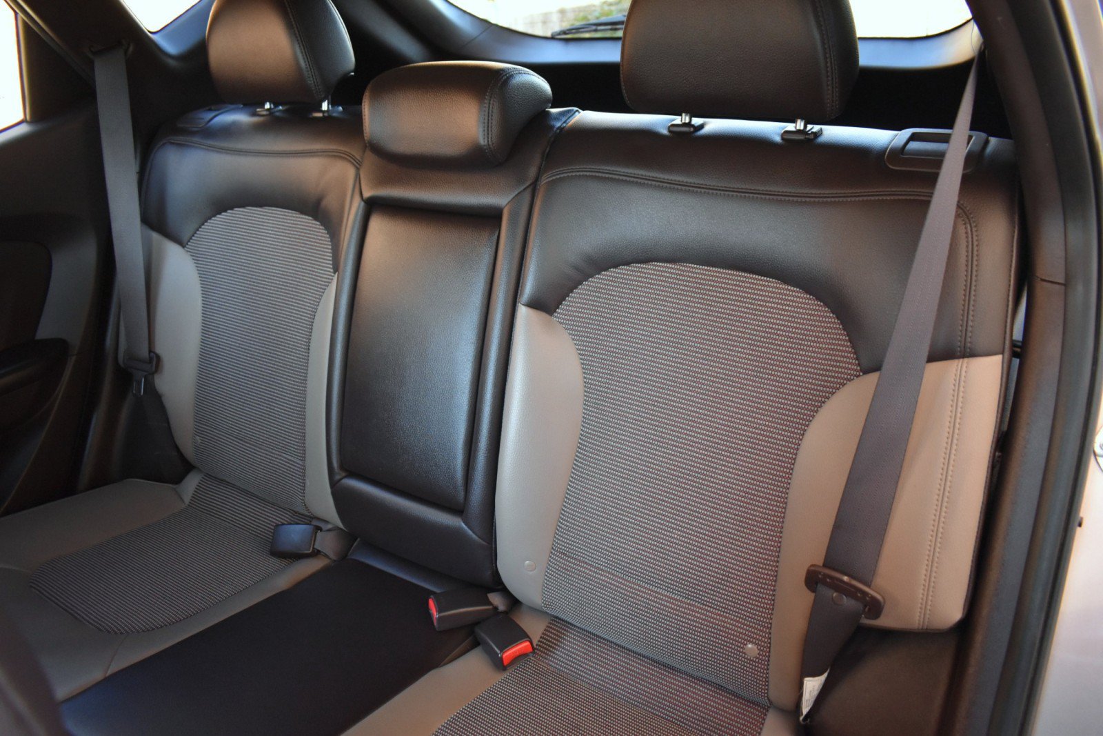 Used 2011 Hyundai Tucson GLS w/ Navigation Pkg 2 AWD/4WD image 27