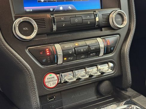 Used 2015 Ford Mustang Premium image 33