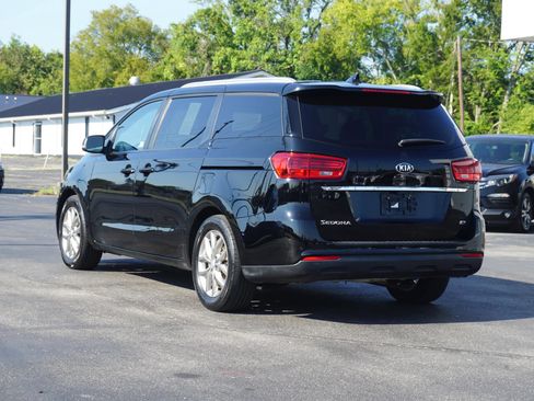 Used 2019 Kia Sedona EX FWD image 7