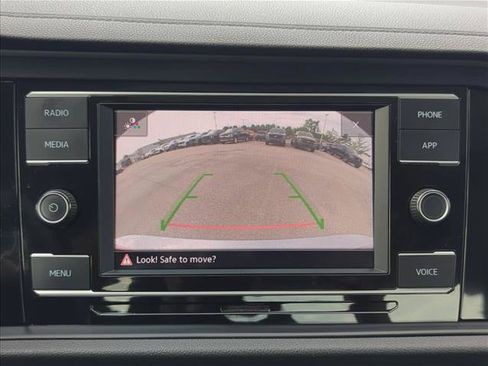 Used 2024 Volkswagen Jetta SE FWD image 15