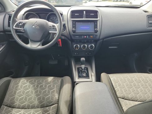 Used 2024 Mitsubishi Outlander Sport 2.0 ES image 15