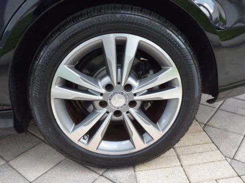 Used 2014 Mercedes-Benz E 250 BlueTEC Sedan image 82