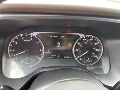Used 2021 Nissan Rogue SV FWD image 14