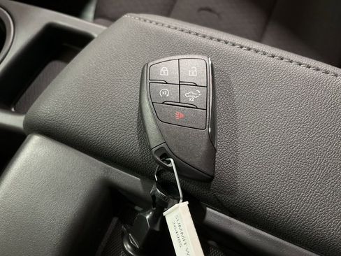 New 2026 GMC Sierra 1500 SLE image 30