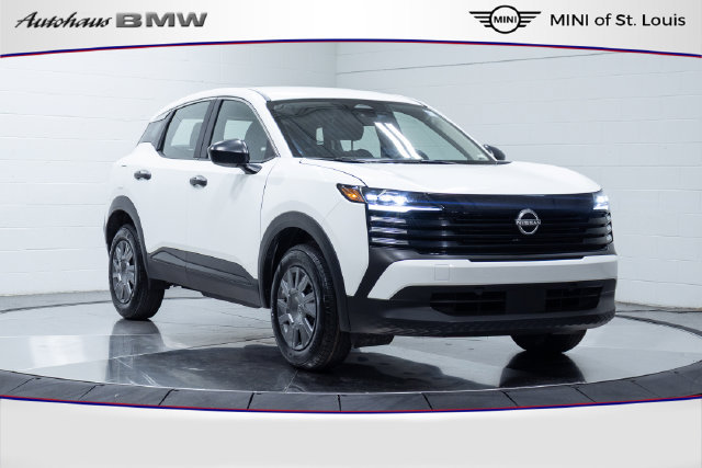 Used 2025 Nissan Kicks S FWD image 1