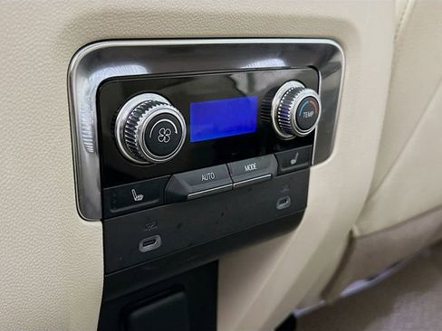 Certified 2022 GMC Yukon XL Denali image 28