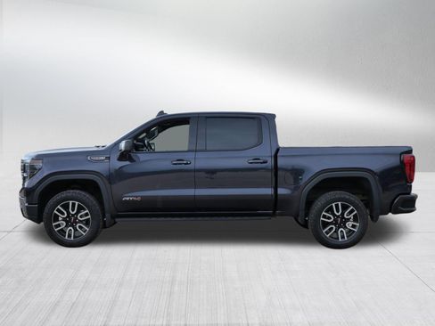 Used 2022 GMC Sierra 1500 AT4 w/ AT4 Premium Package AWD/4WD image 4