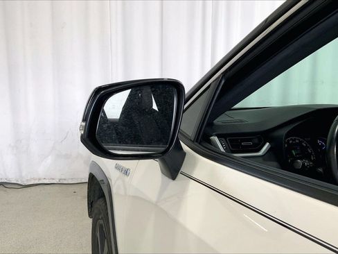 Used 2019 Toyota RAV4 XSE w/ Carpet Mat Package AWD/4WD image 10