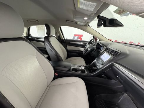 Used 2019 Ford Fusion SE w/ Equipment Group 151A image 29