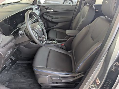 Used 2026 Buick Encore GX Sport Touring FWD image 8