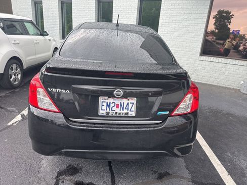 Used 2015 Nissan Versa S Plus FWD image 3