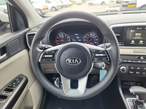 Used 2022 Kia Sportage LX image 32