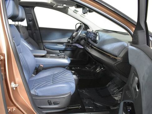 Certified 2024 Nissan Ariya AWD image 37