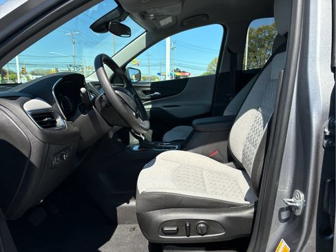 Certified 2024 Chevrolet Equinox LS w/ LS Convenience Package FWD image 9