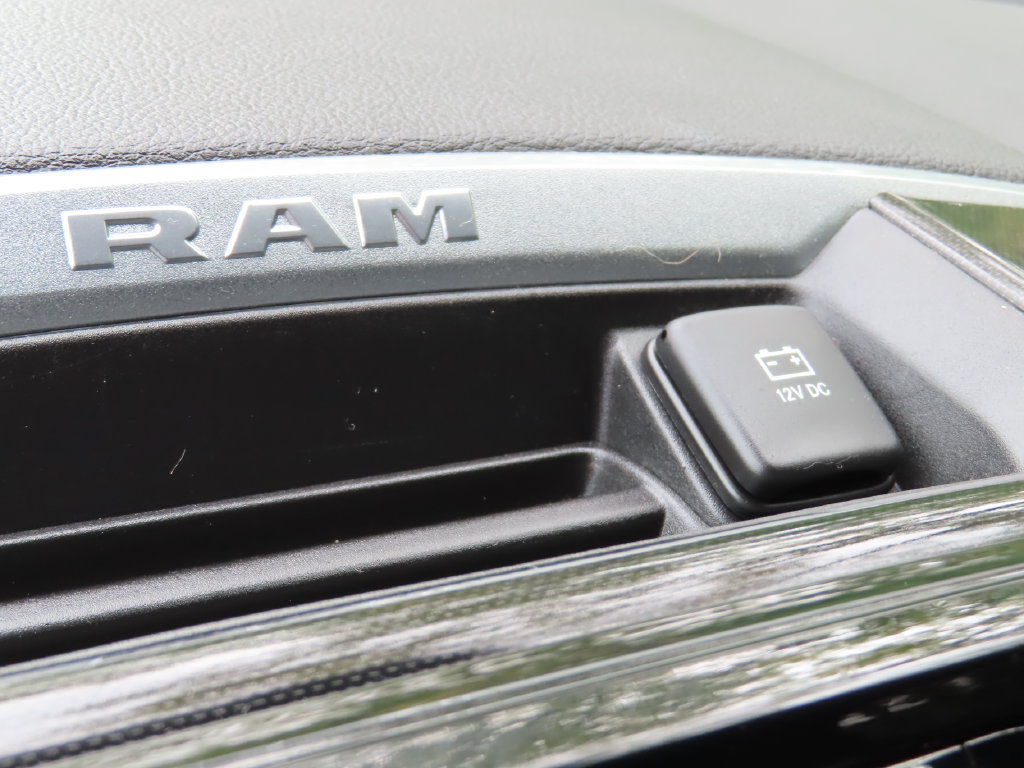 Used 2021 RAM 1500 Laramie AWD/4WD image 12