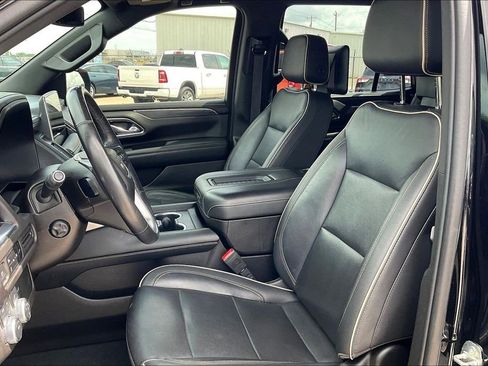 Used 2021 GMC Yukon SLT w/ SLT Premium Package image 18