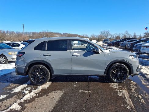 Used 2023 Honda HR-V Sport image 8