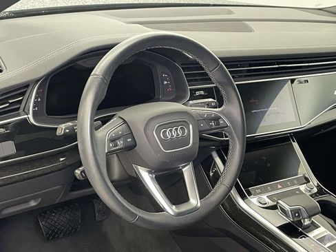 Certified 2025 Audi Q8 Premium w/ Black Optic Package AWD/4WD image 4