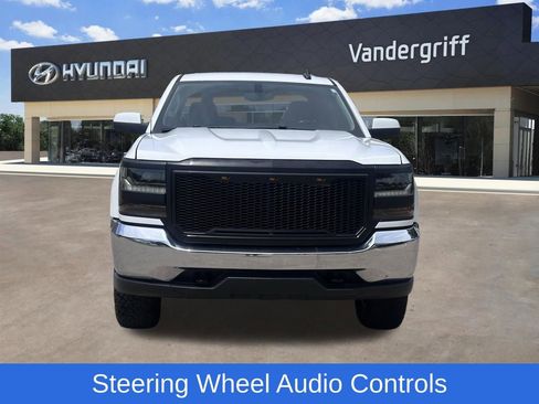 Used 2018 Chevrolet Silverado 1500 LT w/ Trailering Package AWD/4WD image 5