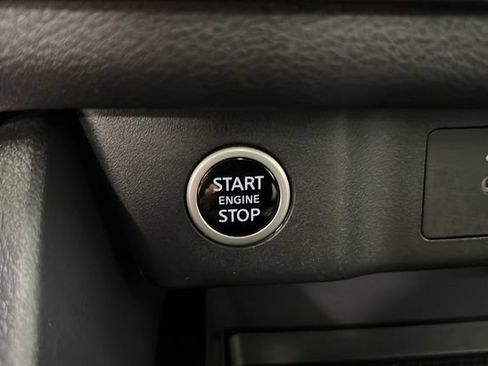 Used 2023 Nissan Rogue SV w/ SV Premium B Package AWD/4WD image 18