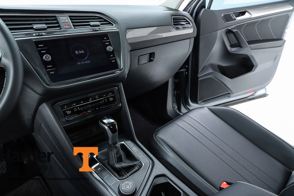 Used 2022 Volkswagen Tiguan SE AWD/4WD image 62