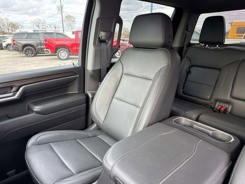 Used 2024 GMC Sierra 1500 SLT image 39