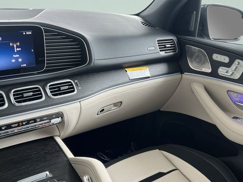 Certified 2025 Mercedes-Benz GLE 53 AMG 4MATIC image 36