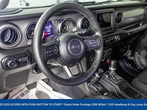 Used 2022 Jeep Wrangler Unlimited Sport AWD/4WD image 4