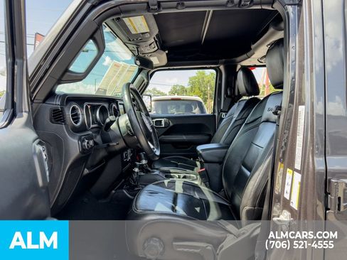 Used 2018 Jeep Wrangler Unlimited Sahara AWD/4WD image 15