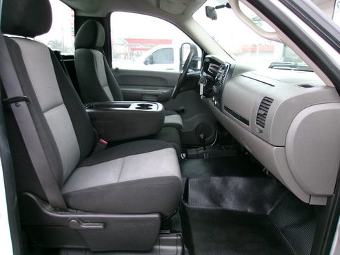 Used 2008 Chevrolet Silverado 3500 W/T image 11