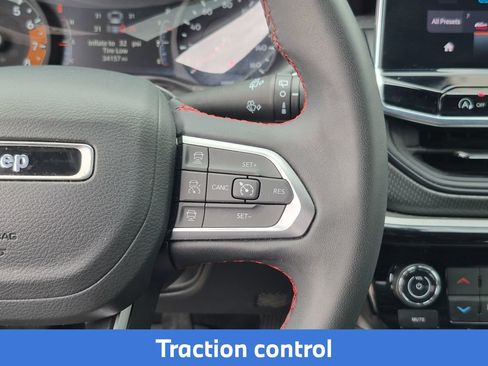 Used 2025 Jeep Compass Trailhawk AWD/4WD image 21