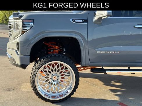 Used 2025 GMC Sierra 1500 Denali w/ Denali Reserve Package AWD/4WD image 5