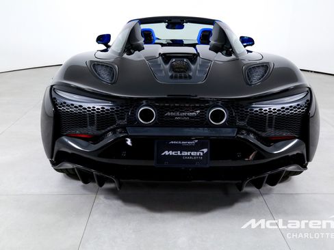 Used 2025 McLaren Artura Spider image 9