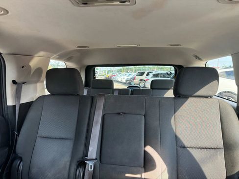 Used 2013 GMC Yukon SLE w/ Convenience Package image 17