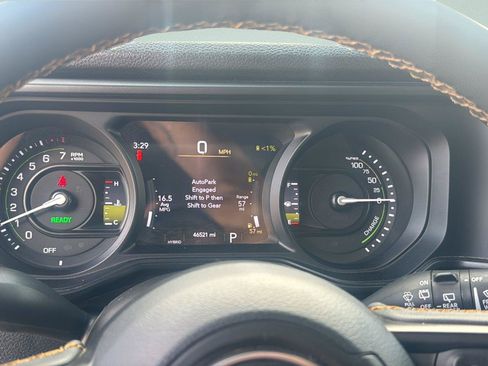 Used 2024 Jeep Wrangler Unlimited AWD/4WD image 18