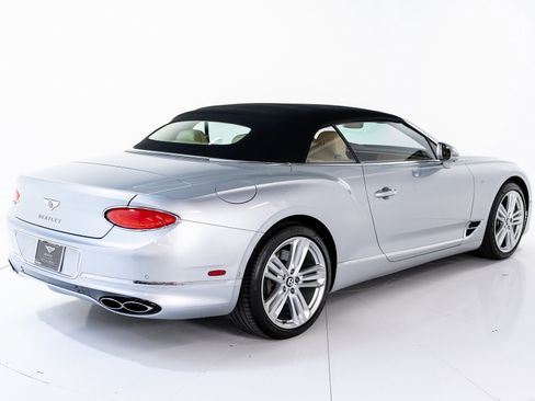 Certified 2022 Bentley Continental GT image 12