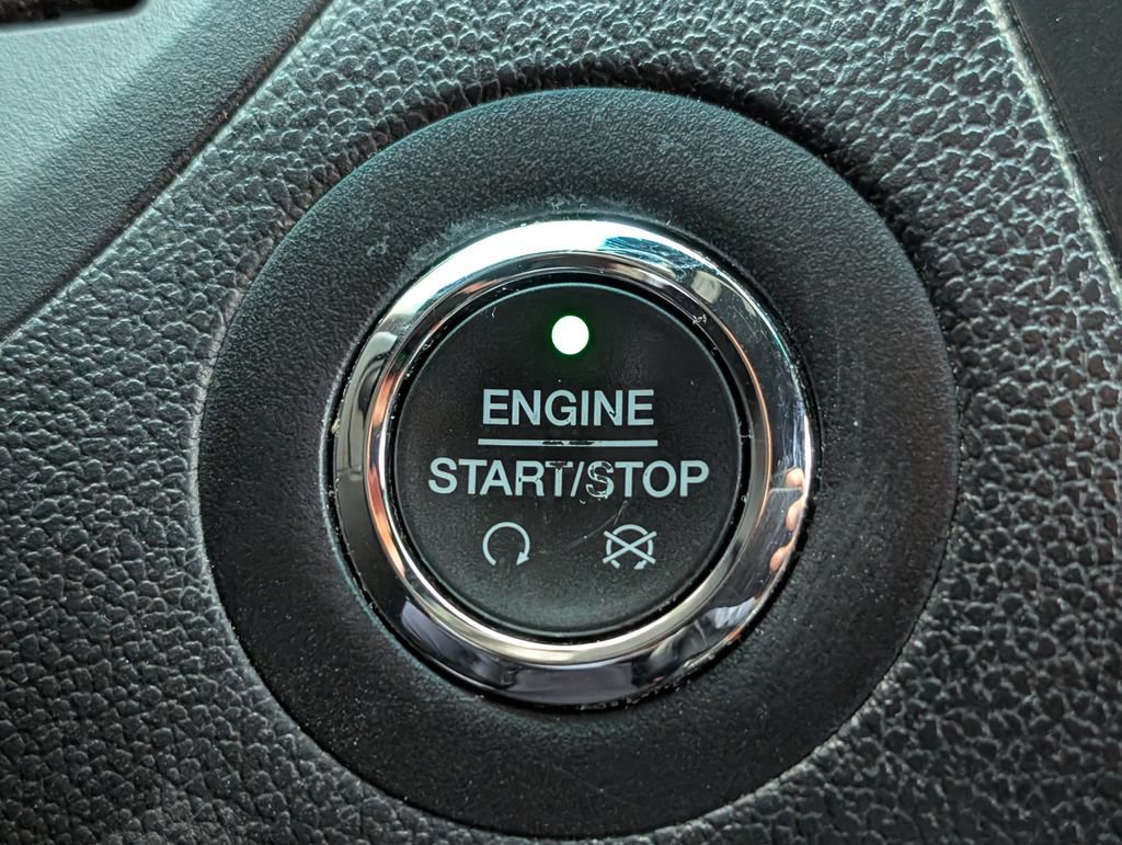 Used 2016 Ford Explorer XLT w/ Equipment Group 202A FWD image 23