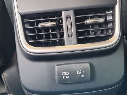 Used 2022 Subaru Outback Premium image 17