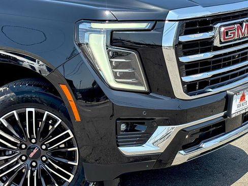 Used 2025 GMC Yukon XL Elevation AWD/4WD image 7