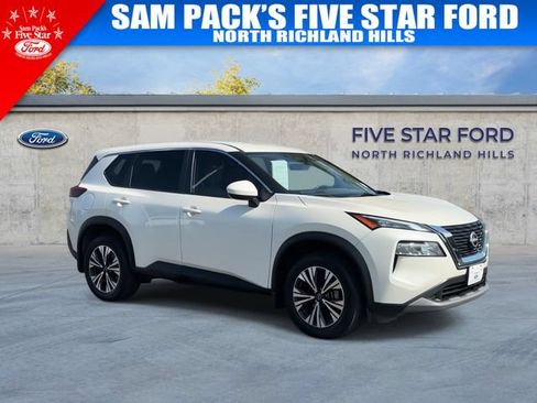 Used 2023 Nissan Rogue SV FWD image 2