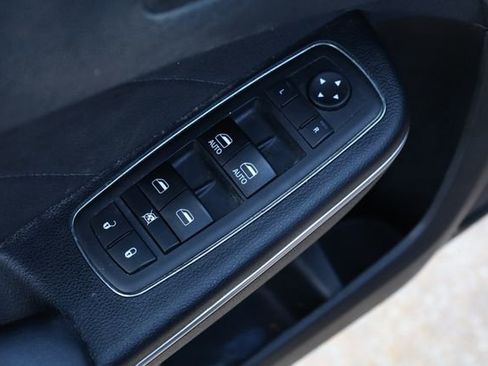 Used 2018 Dodge Charger SXT Plus image 14