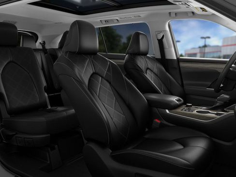 New 2025 Toyota Highlander Platinum image 40