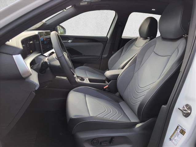 New 2026 Volkswagen Tiguan SE R-Line FWD image 10