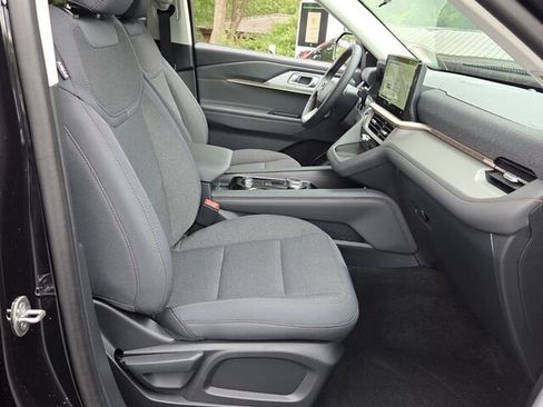 New 2026 Ford Explorer Active RWD image 18