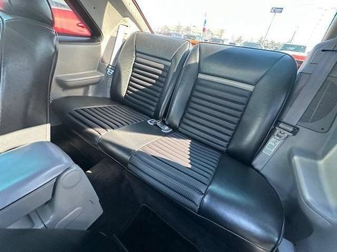 Used 1993 Ford Mustang LX RWD image 12