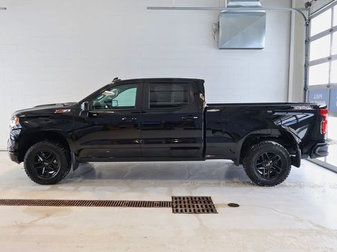 Used 2024 Chevrolet Silverado 1500 LT Trail Boss w/ Convenience Package II image 7