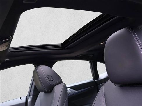 Used 2023 BMW i4 eDrive35 w/ Premium Package RWD image 21