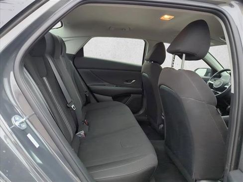 Used 2023 Hyundai Elantra SEL w/ Convenience Package image 15